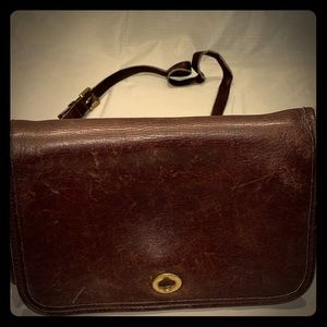 Vintage Coach crossbody bag